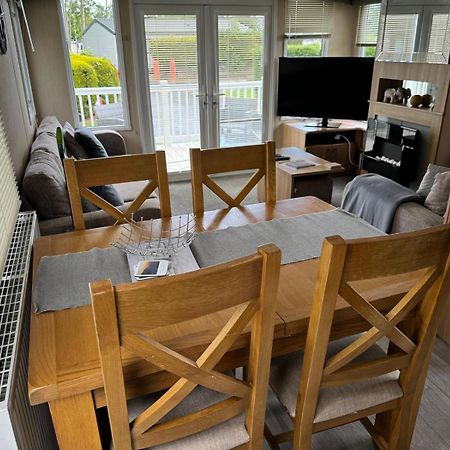 Prestige Static Caravan On 5 Star Holiday Park Cheswick  외부 사진