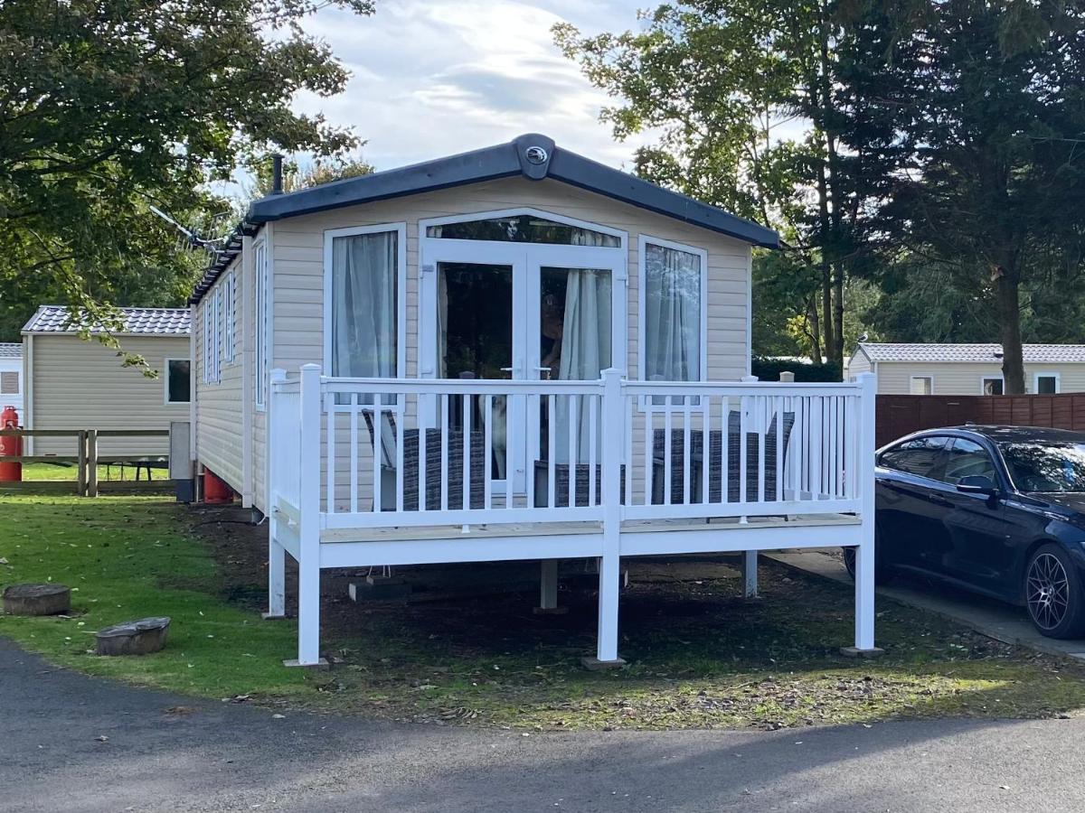 Prestige Static Caravan On 5 Star Holiday Park Cheswick  외부 사진