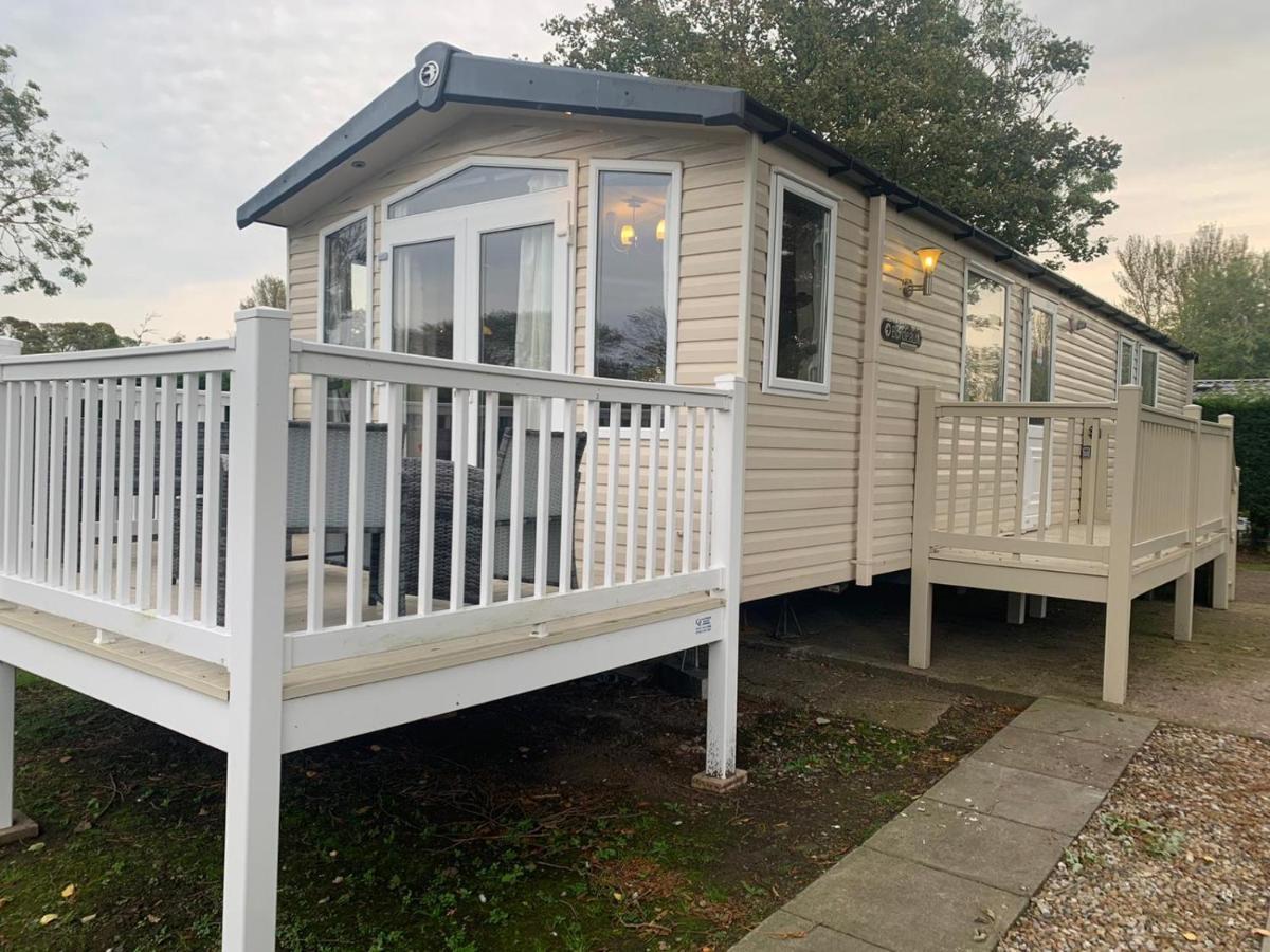 Prestige Static Caravan On 5 Star Holiday Park Cheswick  외부 사진