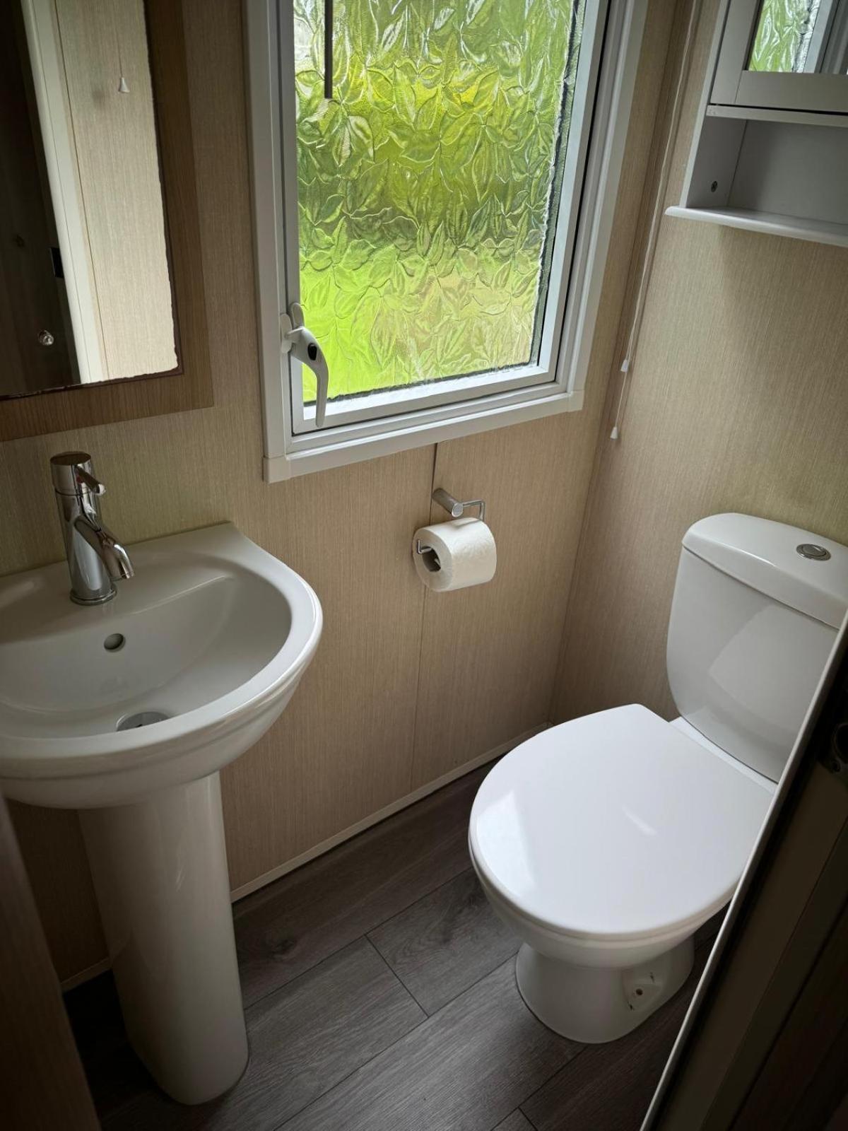 Prestige Static Caravan On 5 Star Holiday Park Cheswick  외부 사진